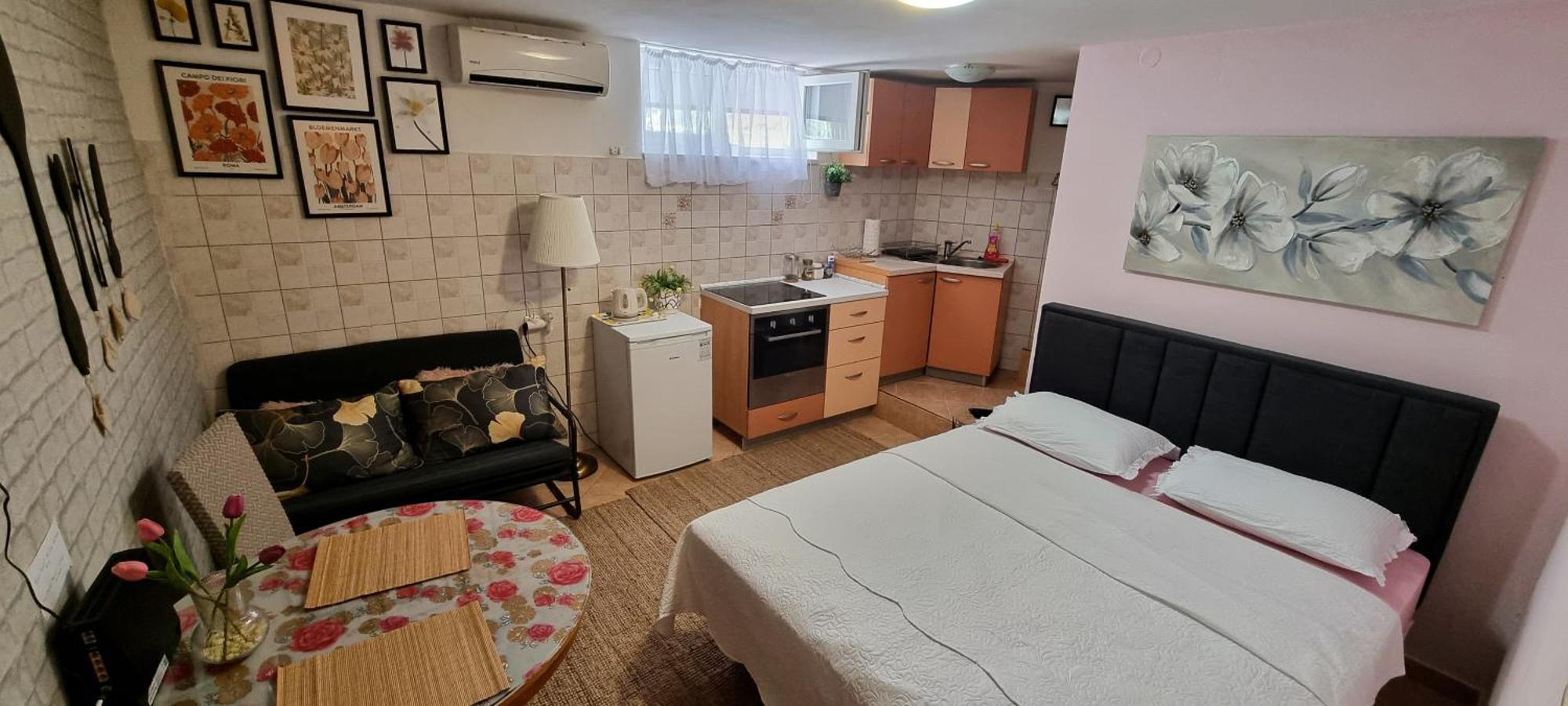 Apartment Martea *